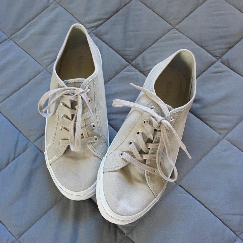 Simple Canvas Sneakers/ Tennis Shoes